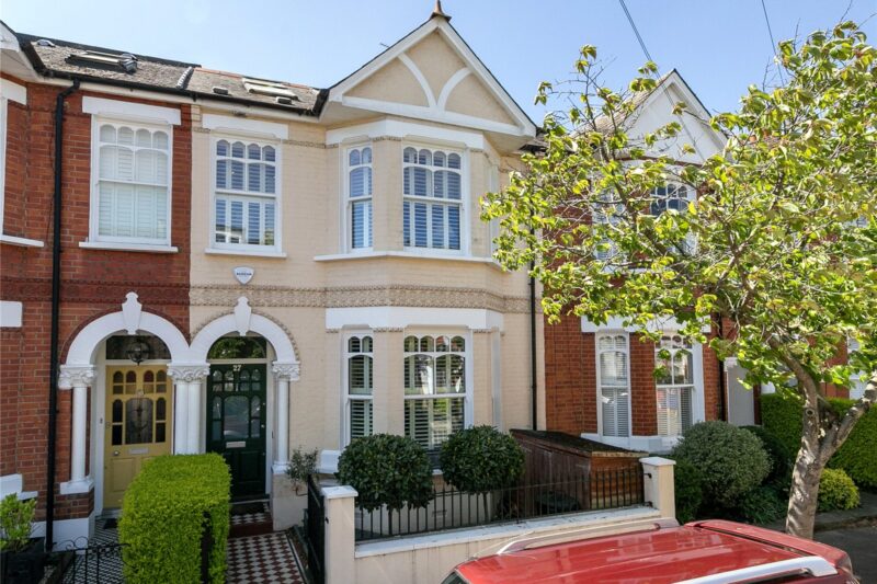 Haverfield Gardens, Kew, TW9 3DB - Antony Roberts