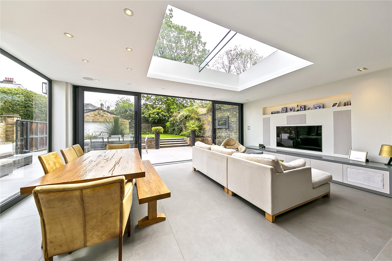 Royston Road, Richmond, TW10 6LT - Antony Roberts