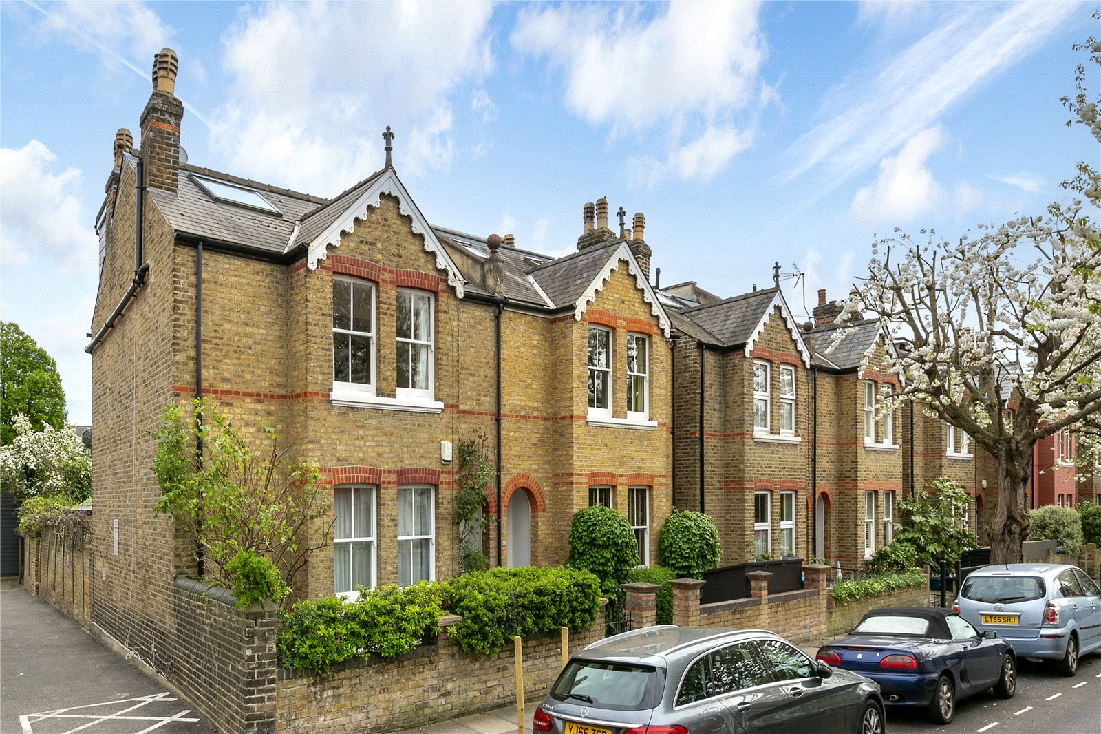 Broadway Avenue, St Margarets, TW1 1RH - Antony Roberts