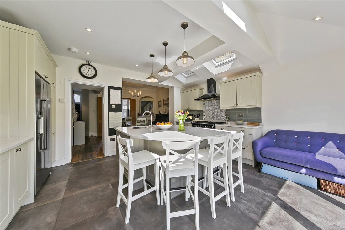 - Antony Roberts