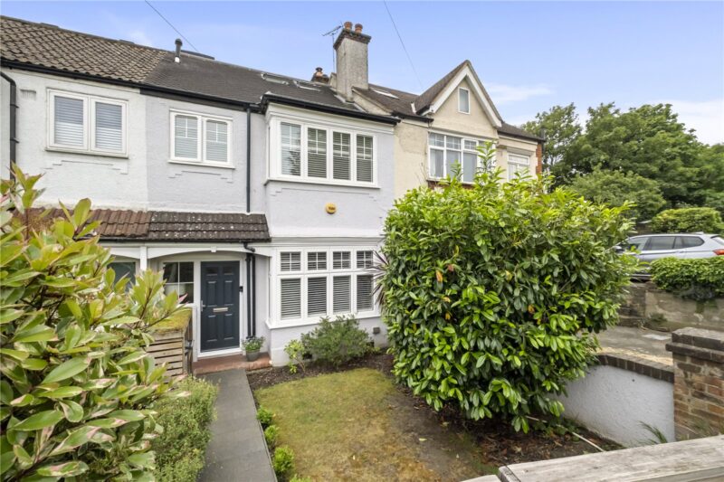 Kingsway, London, SW14 7HN - Antony Roberts