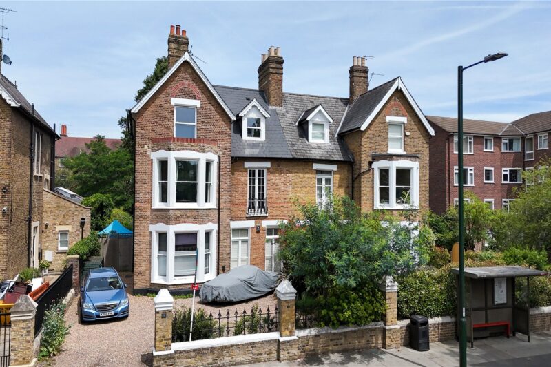Kew Gardens Road, Kew, TW9 3HL - Antony Roberts