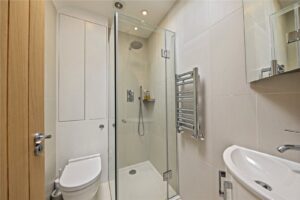  - Antony Roberts