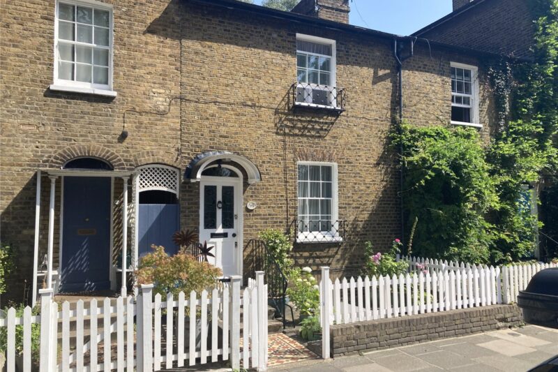 Kew Road, Kew, TW9 3DU - Antony Roberts