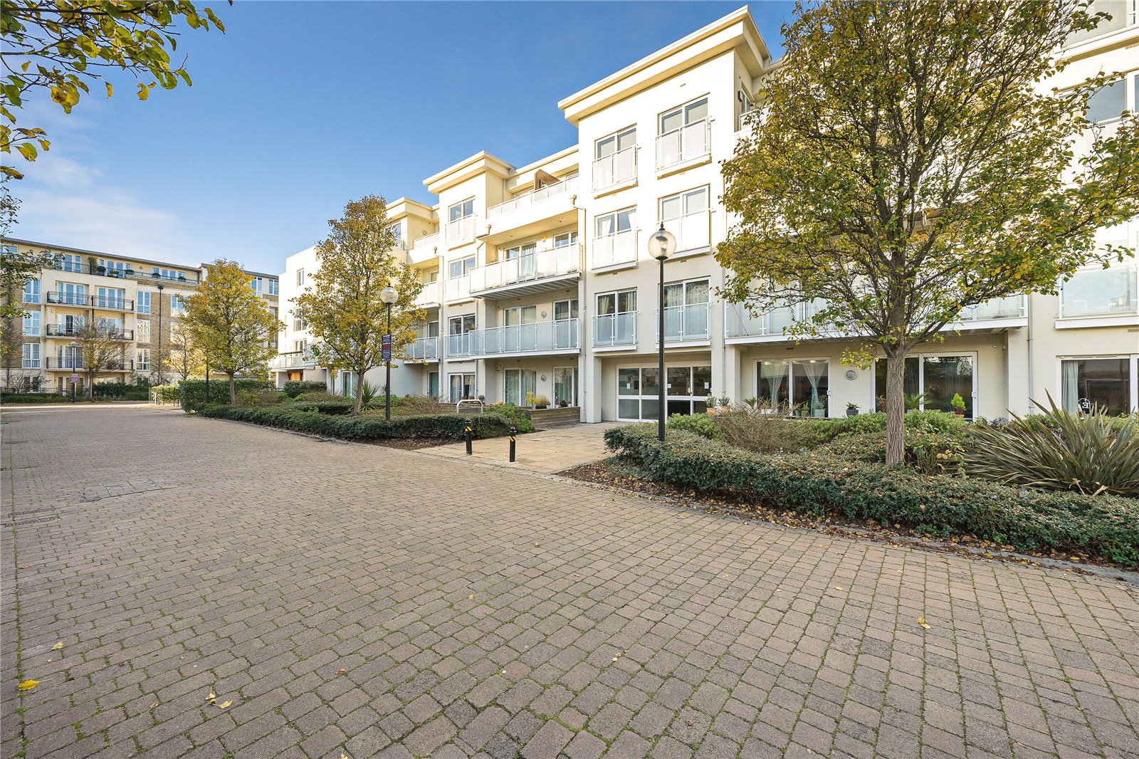 Woodman Mews, Kew, TW9 4AP - Antony Roberts