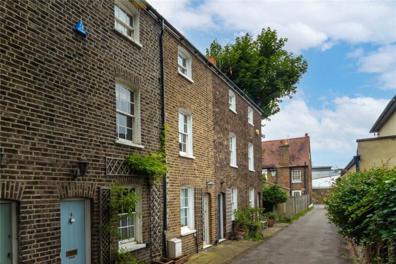 Kew Road, Richmond, TW9 3DX - Antony Roberts