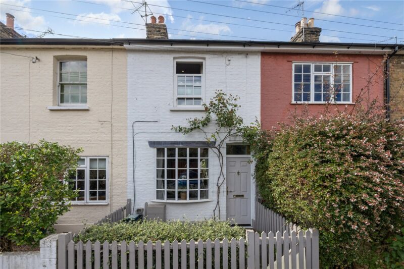 Victoria Cottages, Richmond, TW9 3NW - Antony Roberts