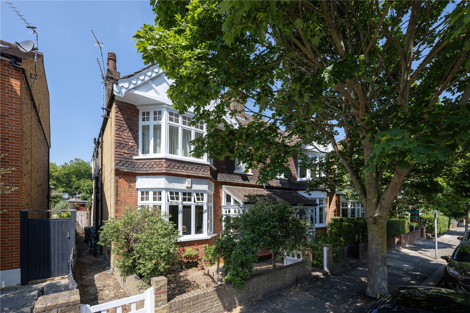 Burlington Avenue, Kew, TW9 4DH - Antony Roberts