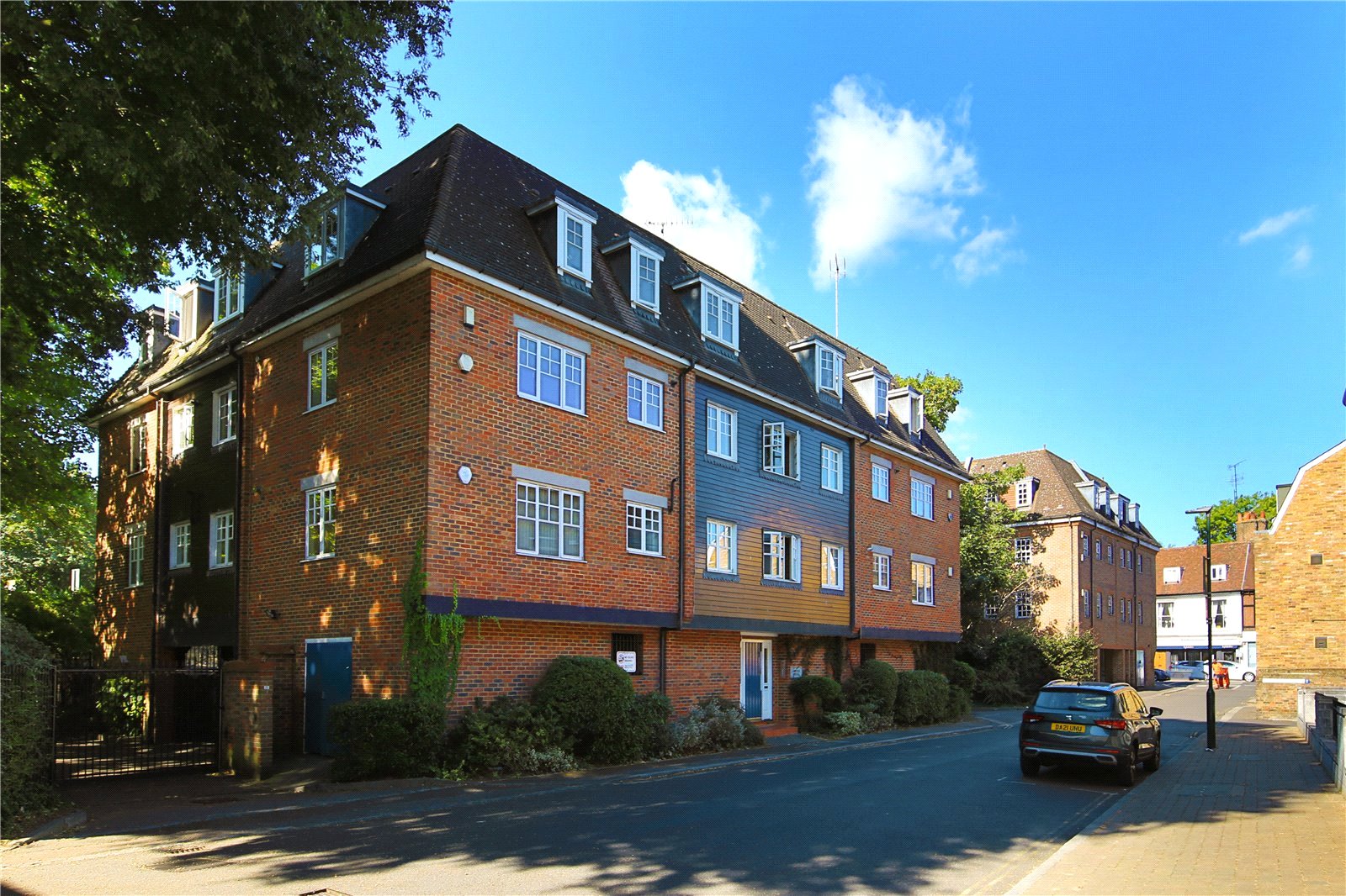 Old Bridge Street, Hampton Wick, KT1 4BJ - Antony Roberts