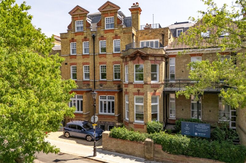 Kew Foot Road, Richmond, TW9 2AF - Antony Roberts