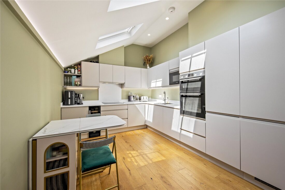  - Antony Roberts