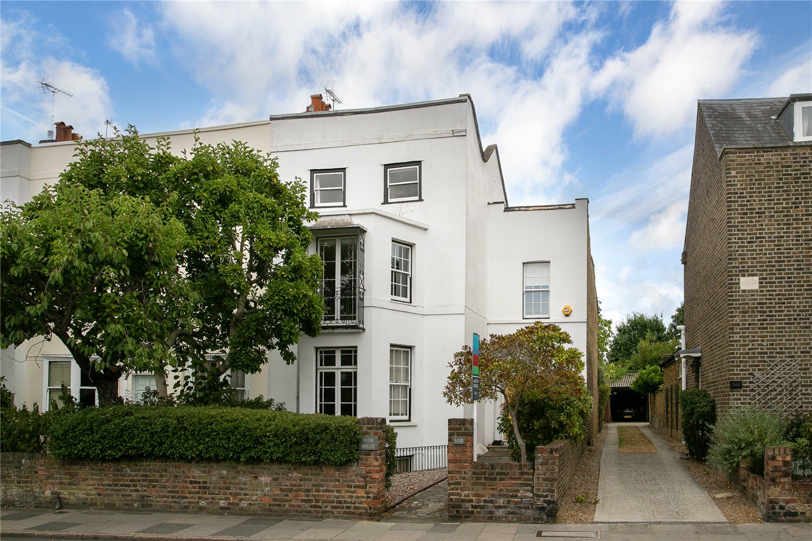Kew Road, Kew, TW9 3DU - Antony Roberts