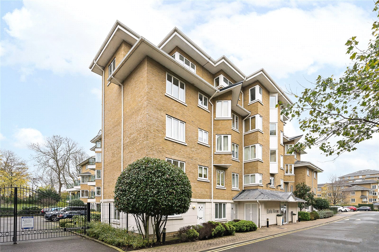 Strand Drive, Kew, TW9 4DZ - Antony Roberts