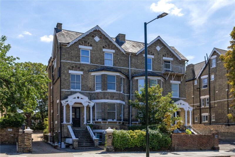 Kew Gardens Road, Kew, TW9 3HG - Antony Roberts