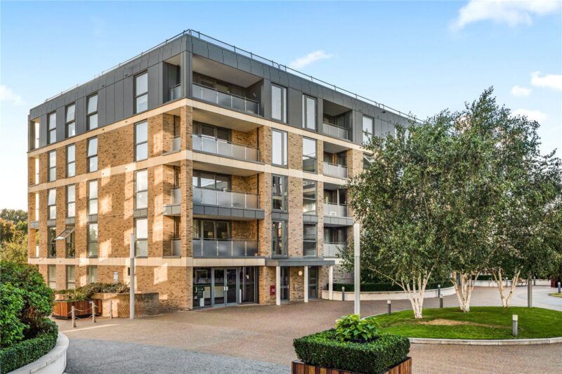 Advent House, Levett Square, TW9 4FA - Antony Roberts