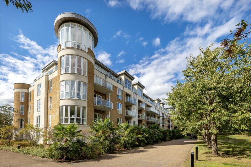 Acqua House, 41 Melliss Avenue, TW9 4BY - Antony Roberts