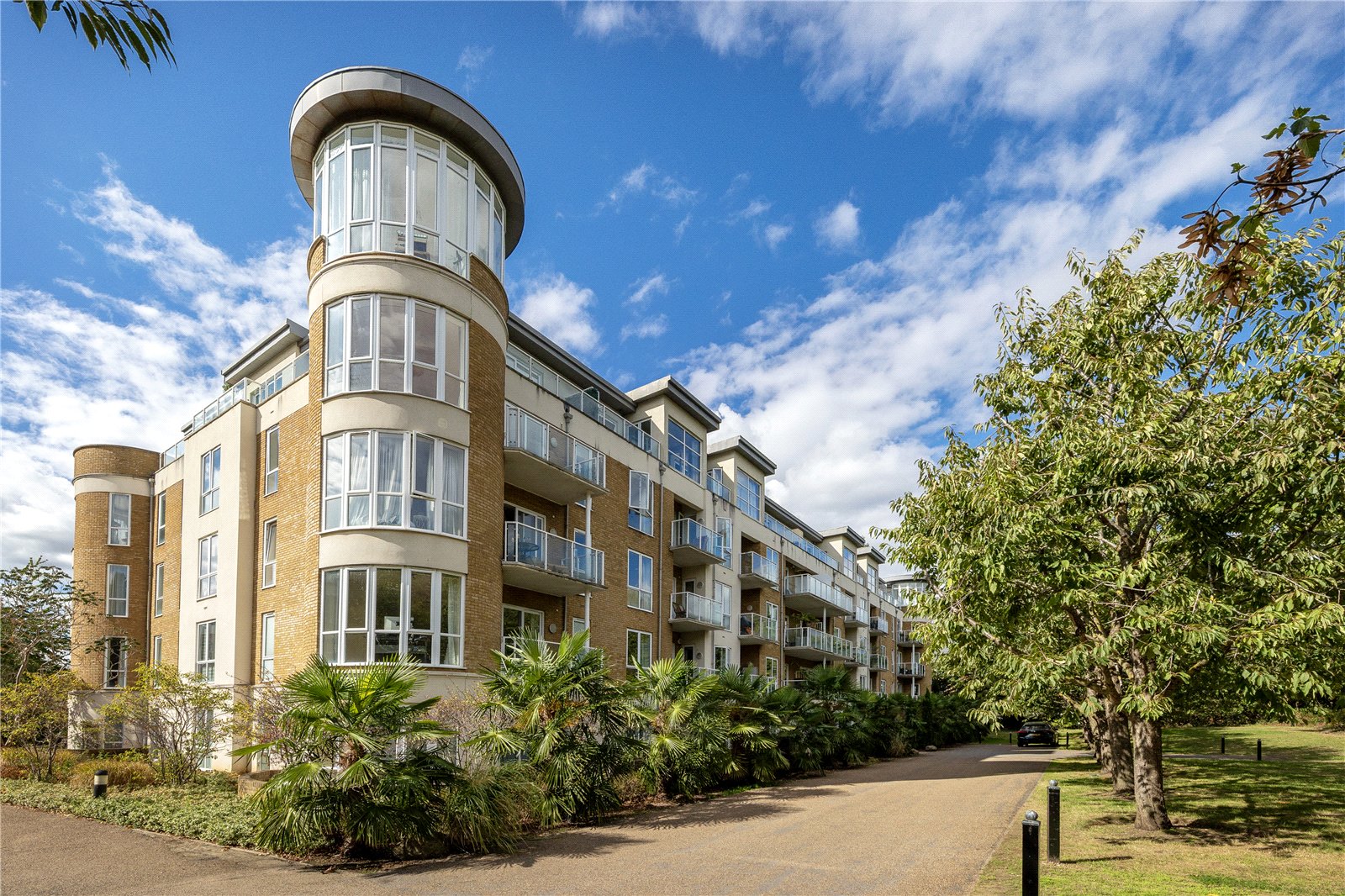 Acqua House, 41 Melliss Avenue, TW9 4BY - Antony Roberts