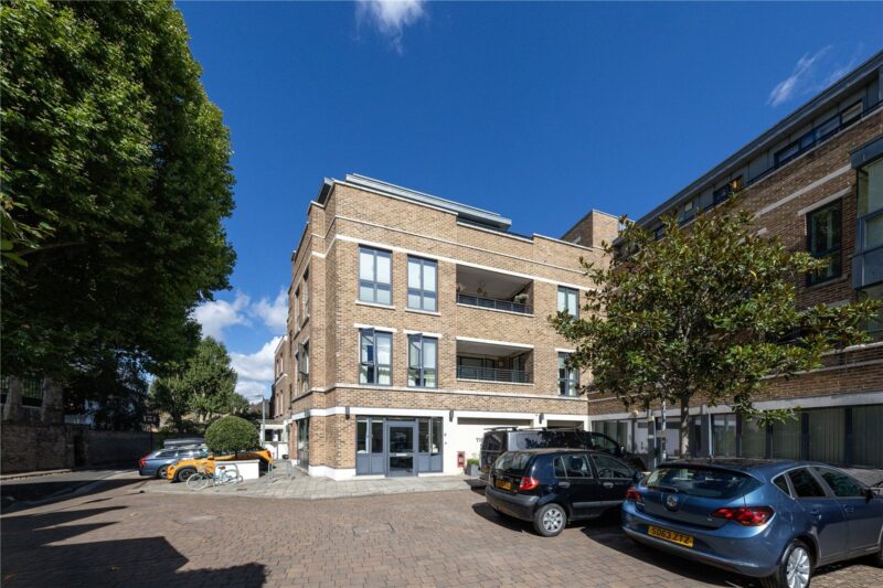 Retreat Road, Richmond, TW9 1AF - Antony Roberts