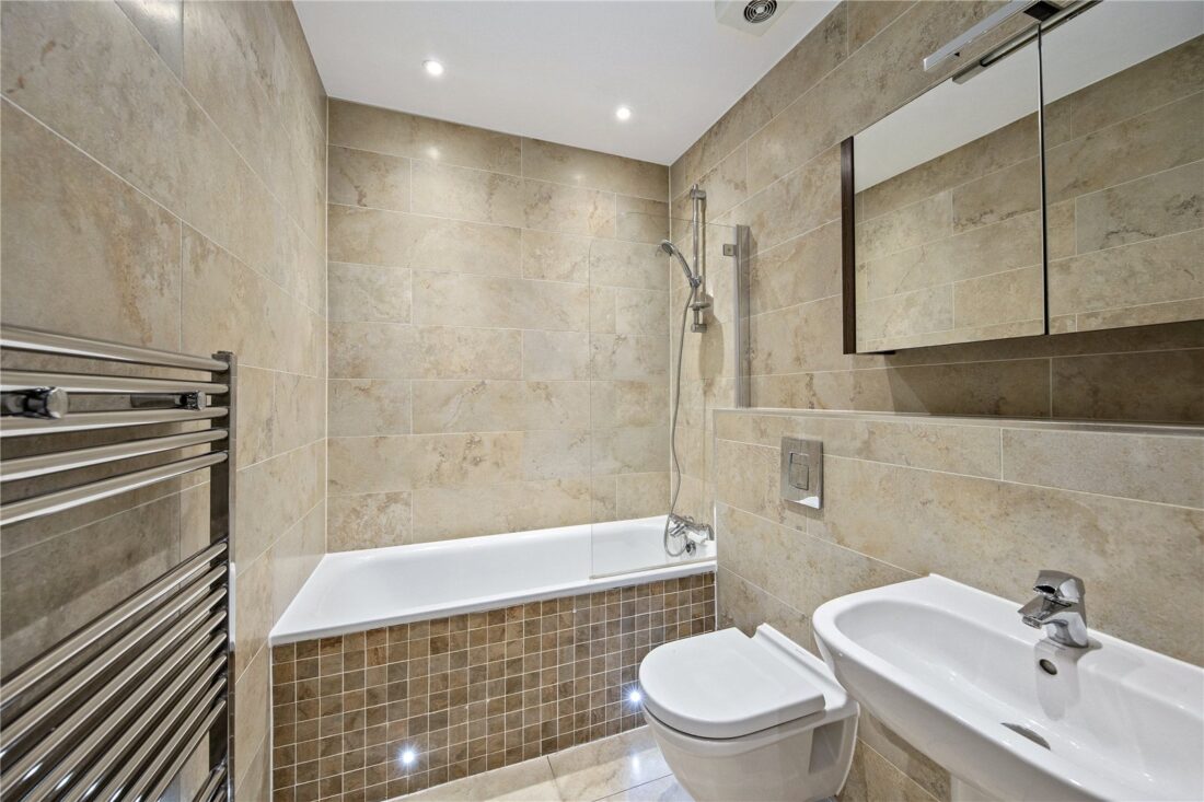  - Antony Roberts