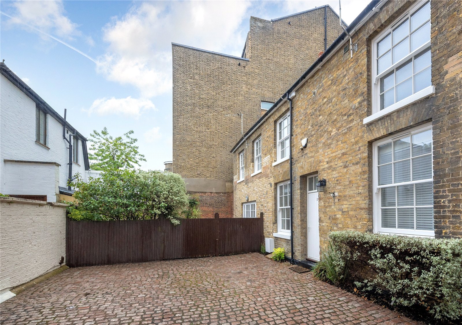 Friars Stile Road, Richmond, TW10 6NE - Antony Roberts